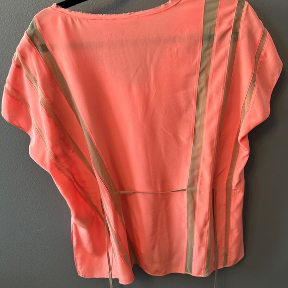 ELIZABETH AND JAMES 100% silk peach silk top with sheer panels, sz small - Picture 7 of 10